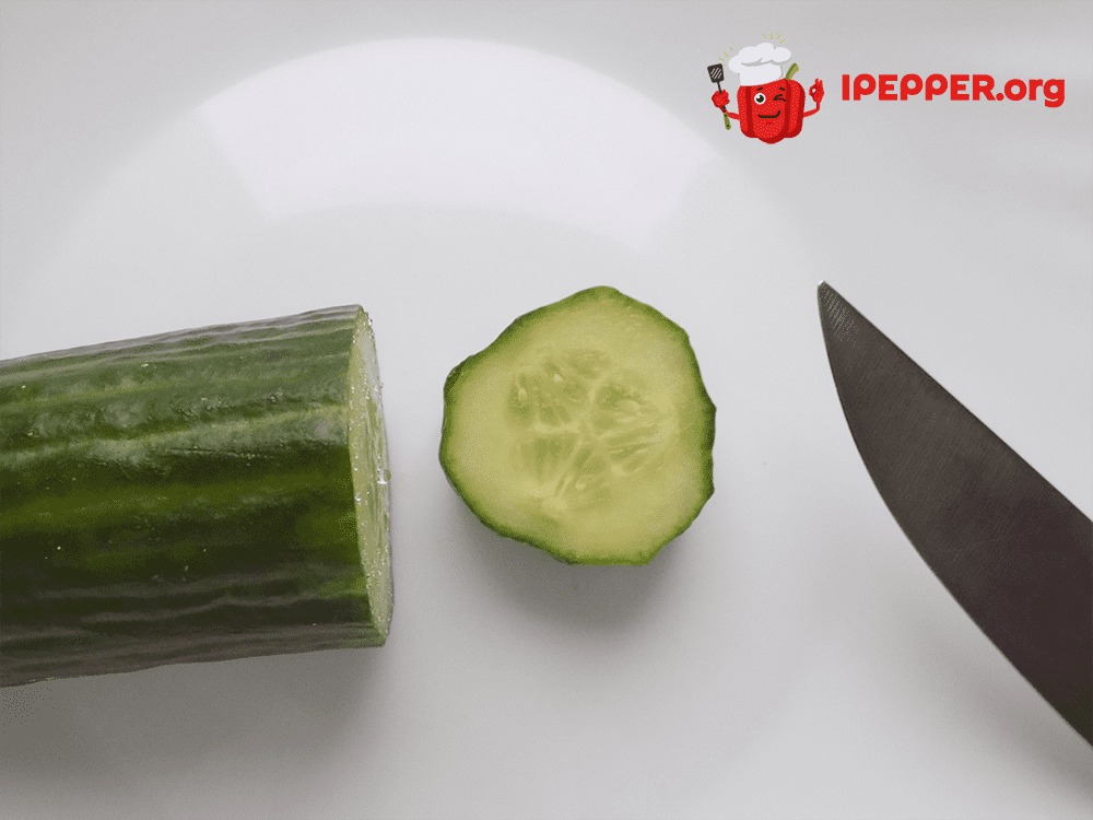 How to make a cucumber rose (step 1)