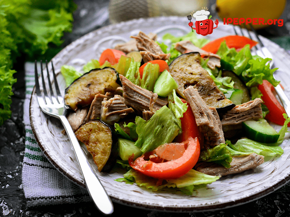 Warm salad with beef and vegetables (10 healthy recipes)