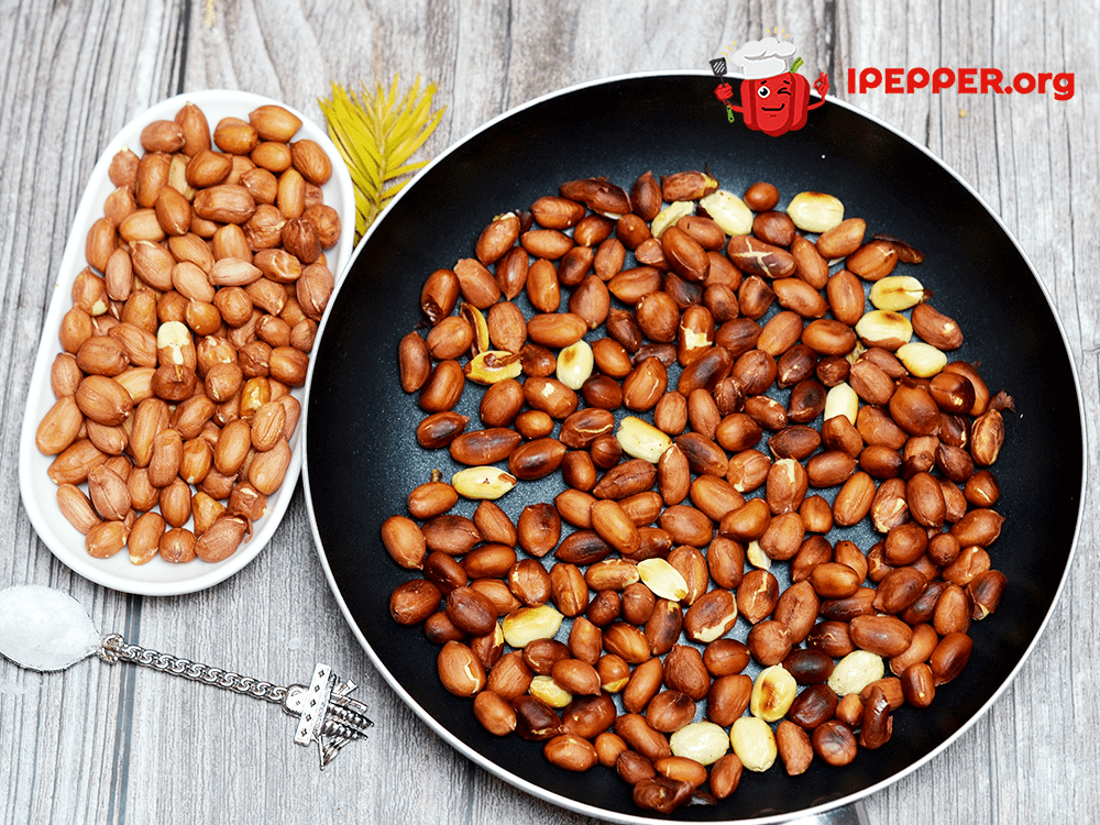 Recipe Fried capelin breaded with cornmeal and peanuts. Шаг 1