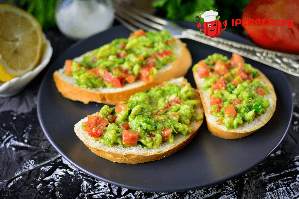 Recipe Sandwiches with avocado and tomatoes. Шаг 9