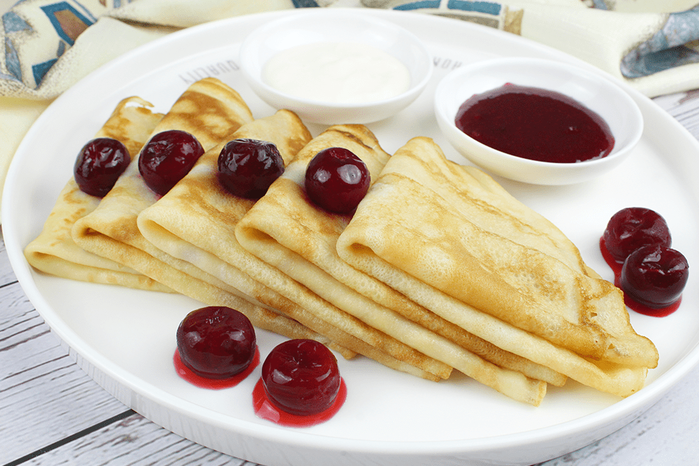 Pancakes with sour cream