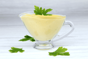Cheese sauce with garlic