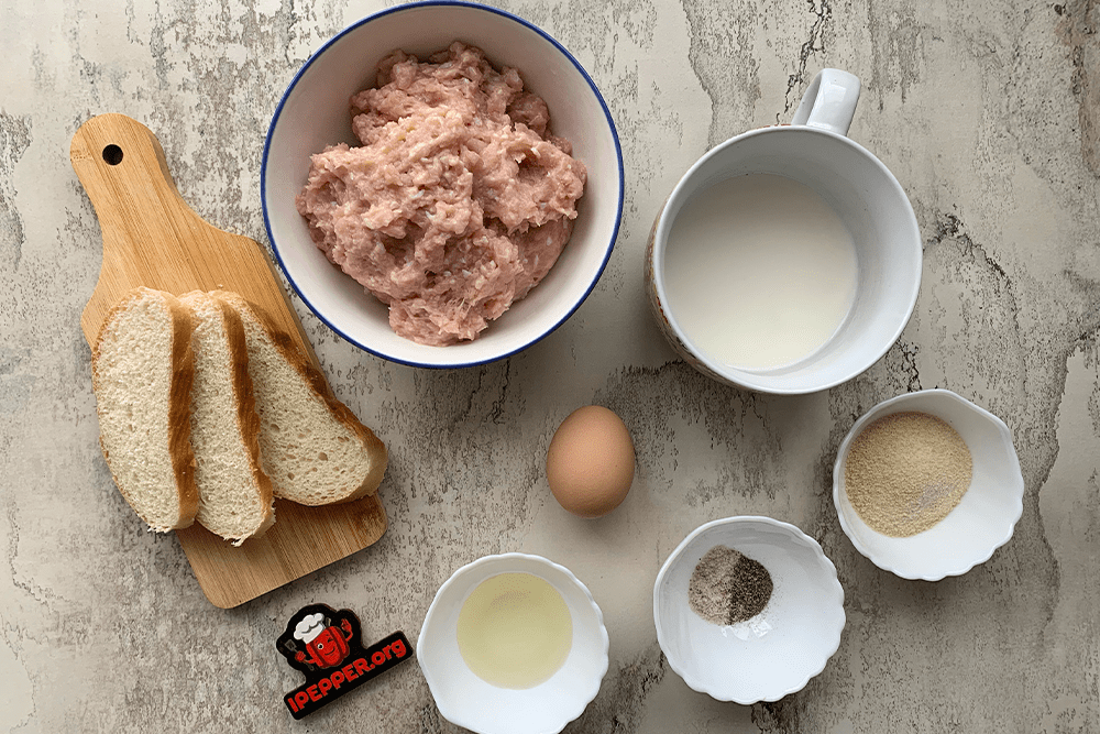 Description of Minced chicken cutlets in a frying pan recipe