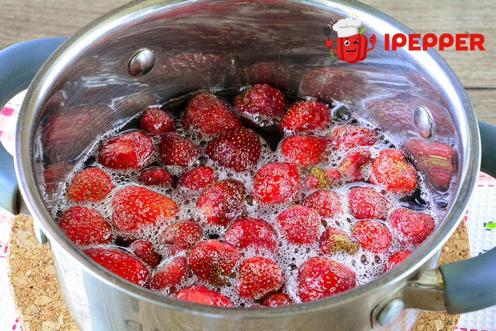 Recipe Strawberry jam with lemon acid. Шаг 5