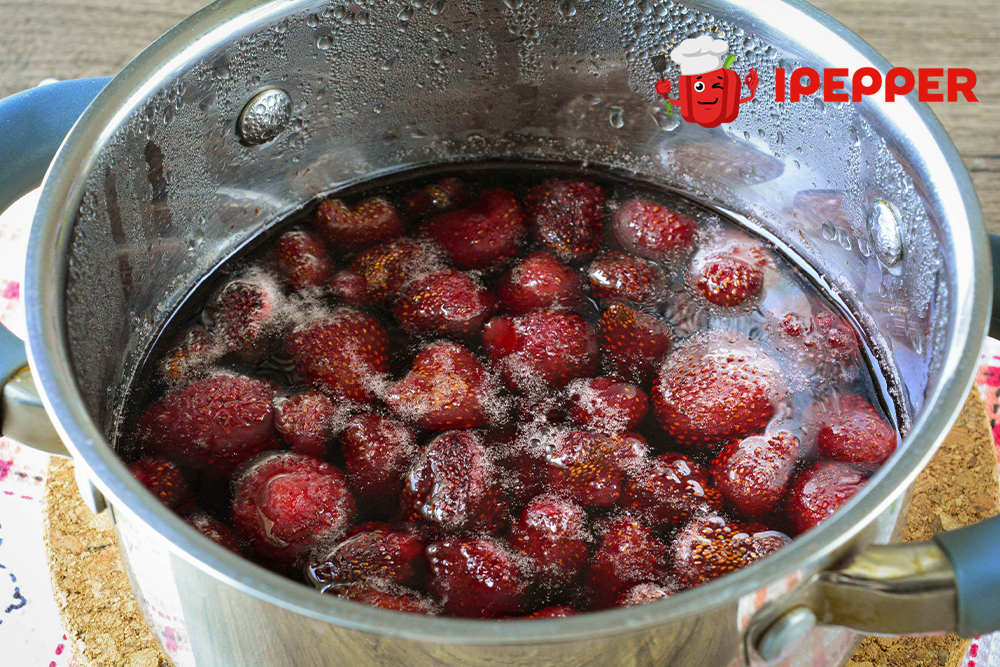 Recipe Strawberry jam with lemon acid. Шаг 6