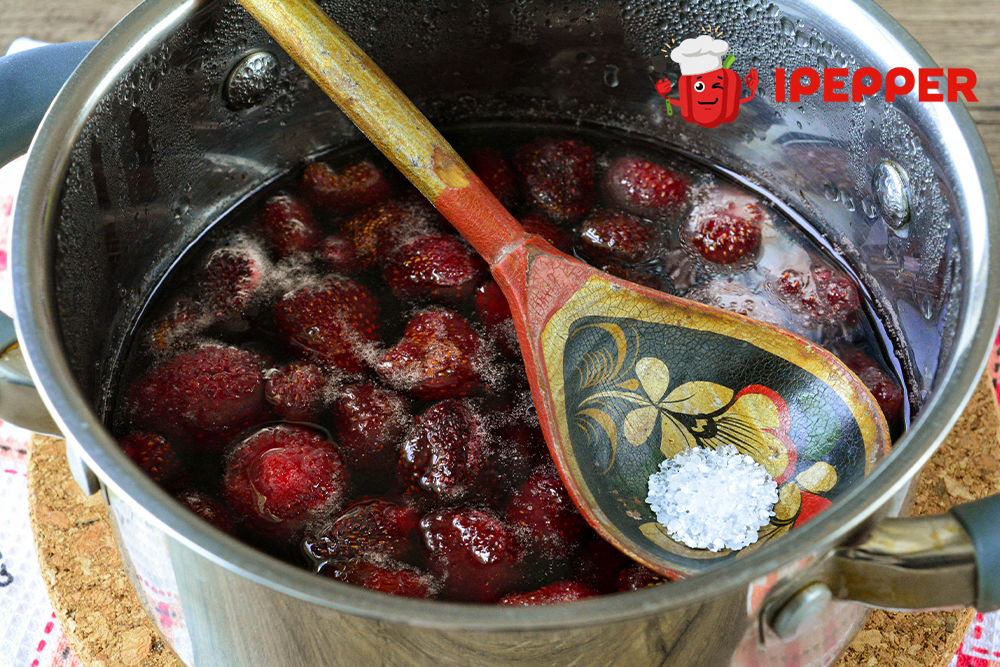 Recipe Strawberry jam with lemon acid. Шаг 7